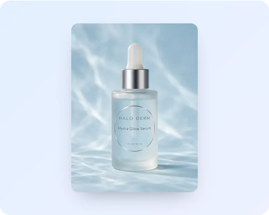 Halo Derm Hydra Glow 精华滴管瓶样机，背景是水波光影，标签上的字和设计稿一致